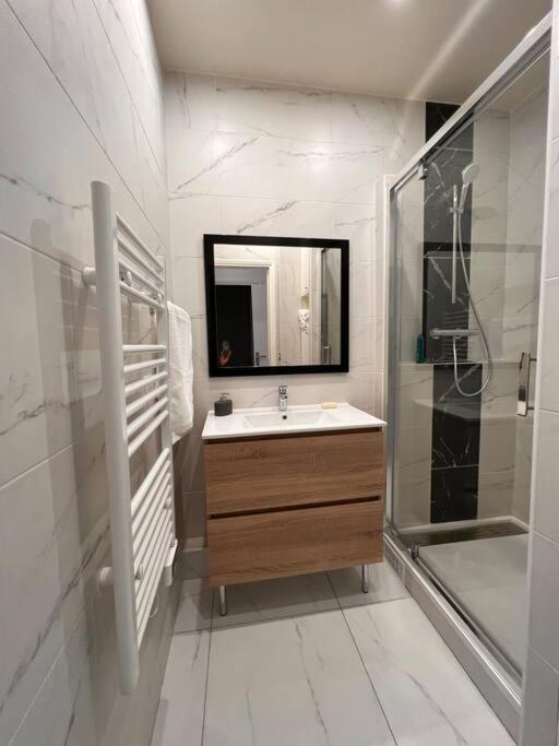 Appartement 15Min De Paris ดร็องซี ภายนอก รูปภาพ